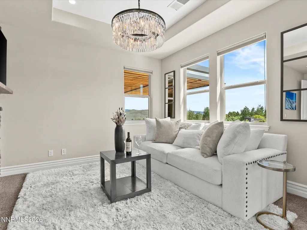 5444 Salmon River Reno NV 89511