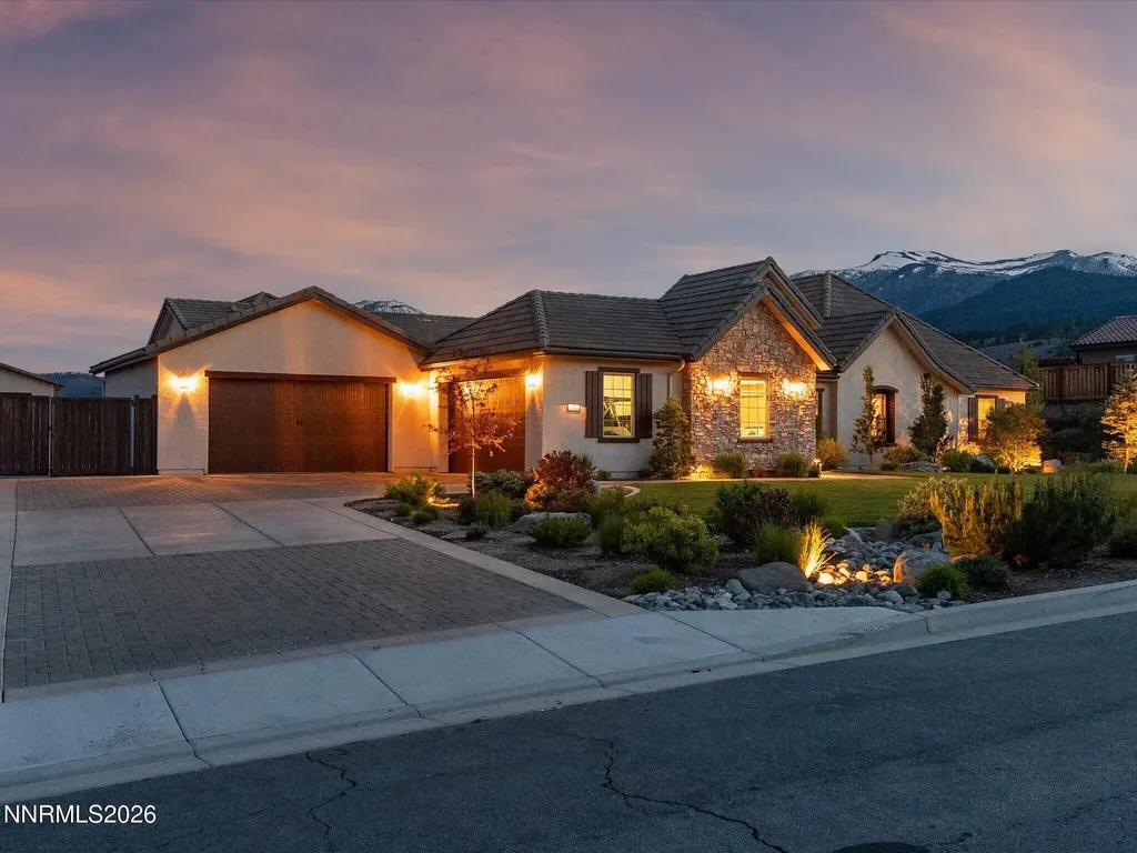 5444 Salmon River Reno NV 89511