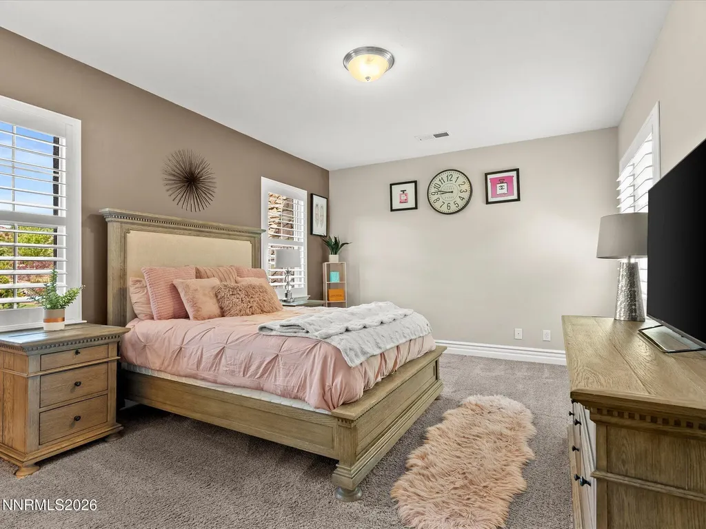 5444 Salmon River Reno NV 89511
