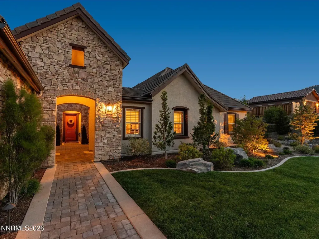 5444 Salmon River Reno NV 89511
