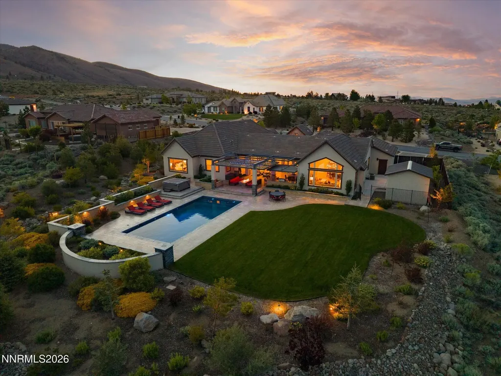 5444 Salmon River Reno NV 89511