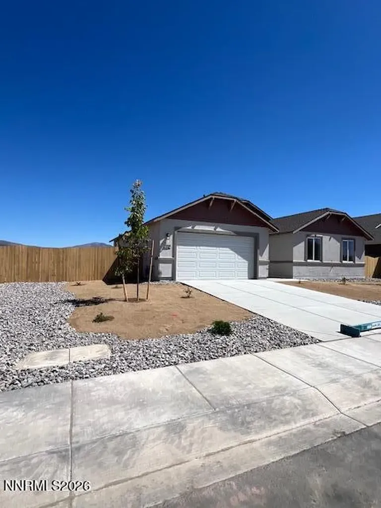 6474 Maeve Fernley NV 89408