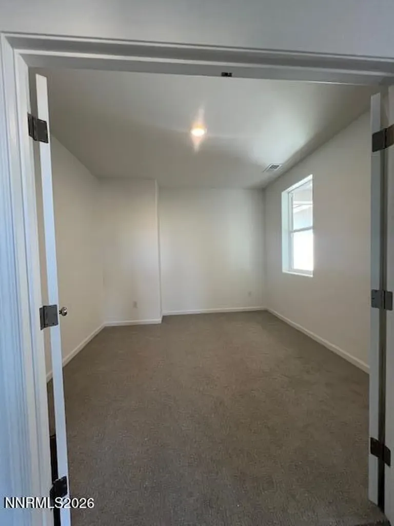 6474 Maeve Fernley NV 89408