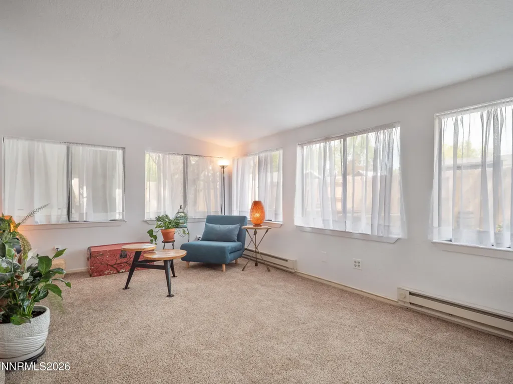1314 Toiyabe Gardnerville NV 89410