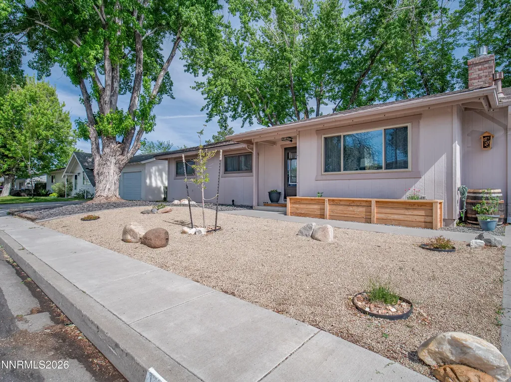 1314 Toiyabe Gardnerville NV 89410