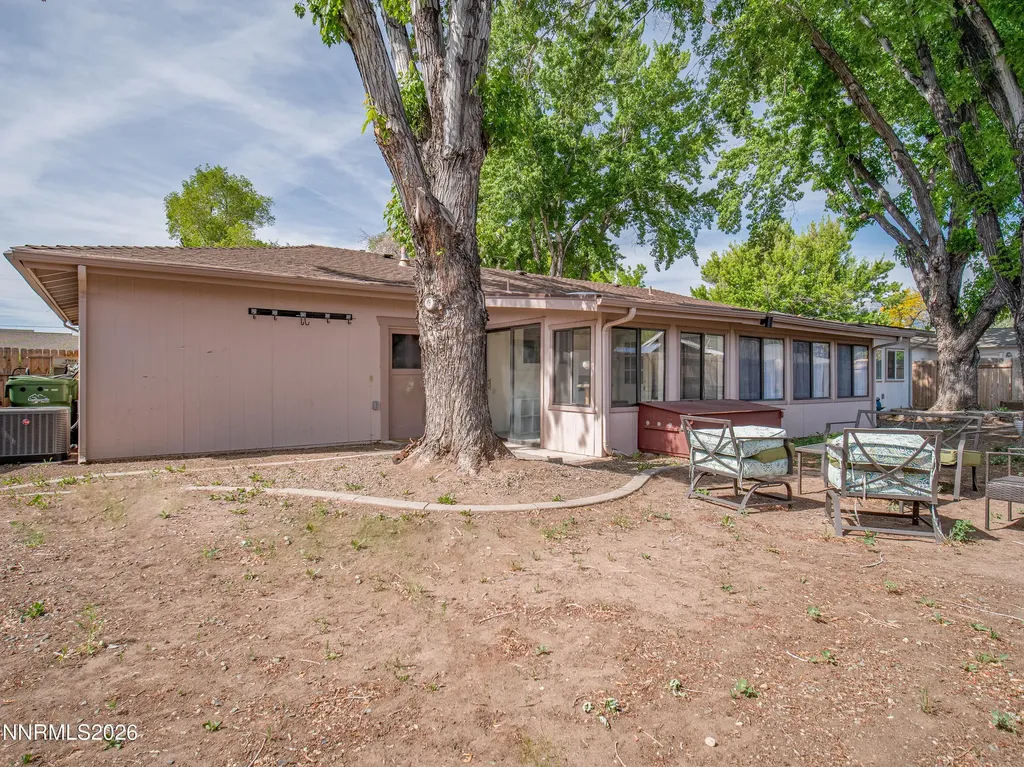 1314 Toiyabe Gardnerville NV 89410