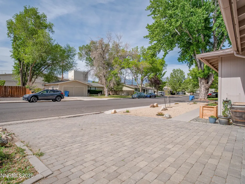 1314 Toiyabe Gardnerville NV 89410
