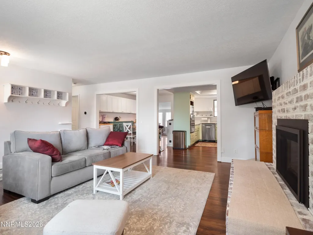 1314 Toiyabe Gardnerville NV 89410