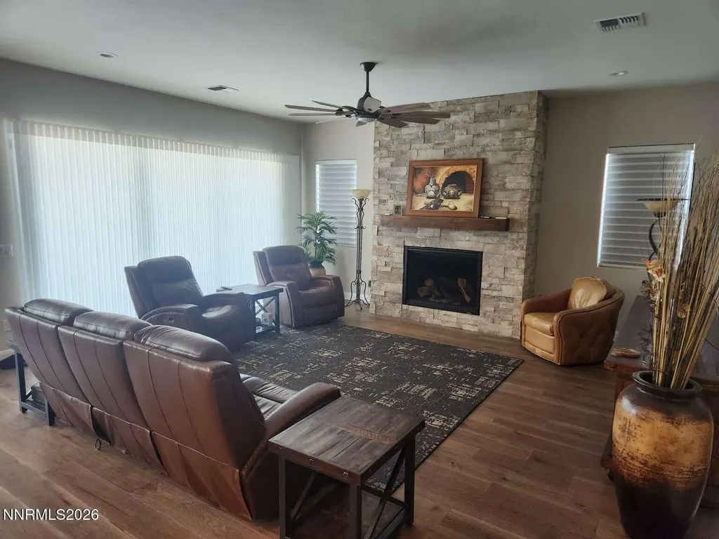 408 Pah Rah Ridge Sparks NV 89441
