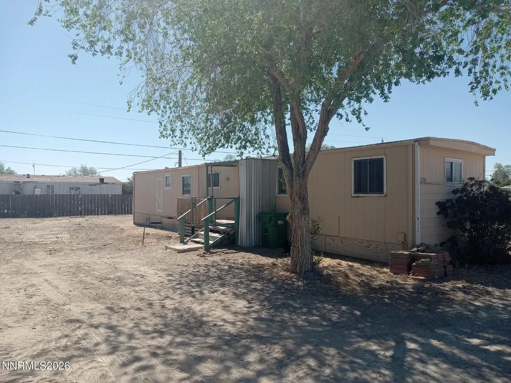 2780 Winnemucca Silver Springs NV 89429