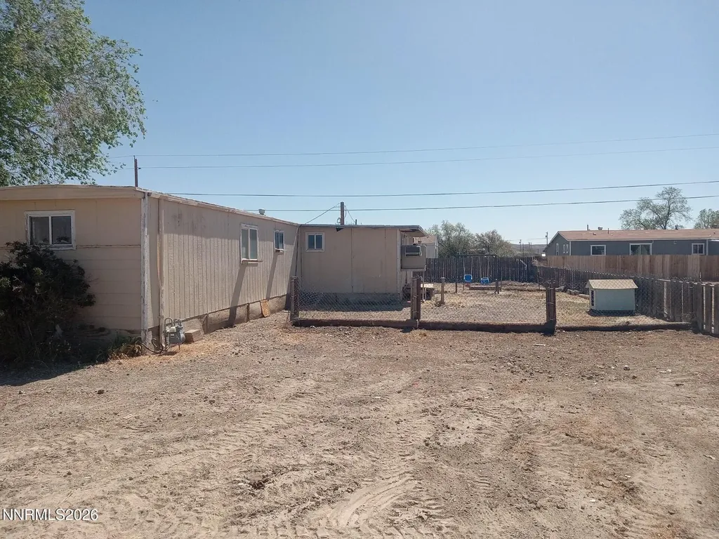 2780 Winnemucca Silver Springs NV 89429
