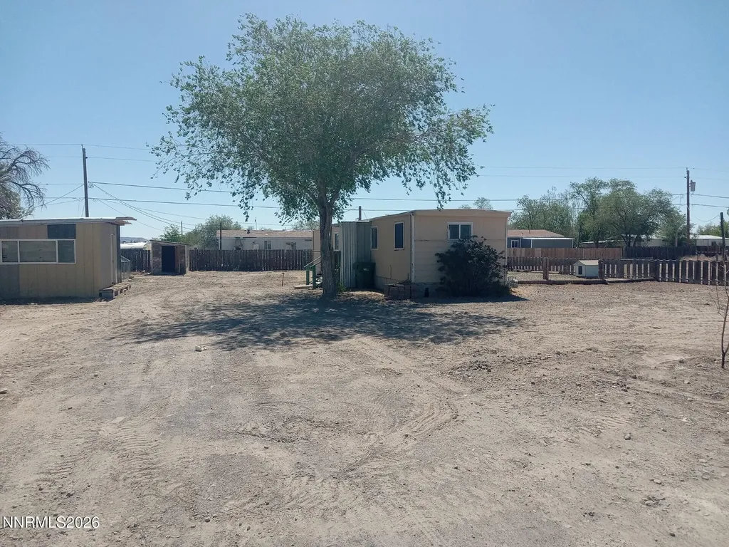 2780 Winnemucca Silver Springs NV 89429