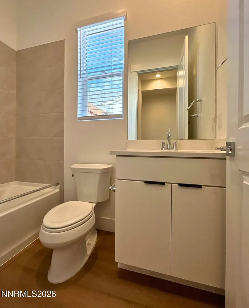 7328 Oakmont Sparks NV 89436