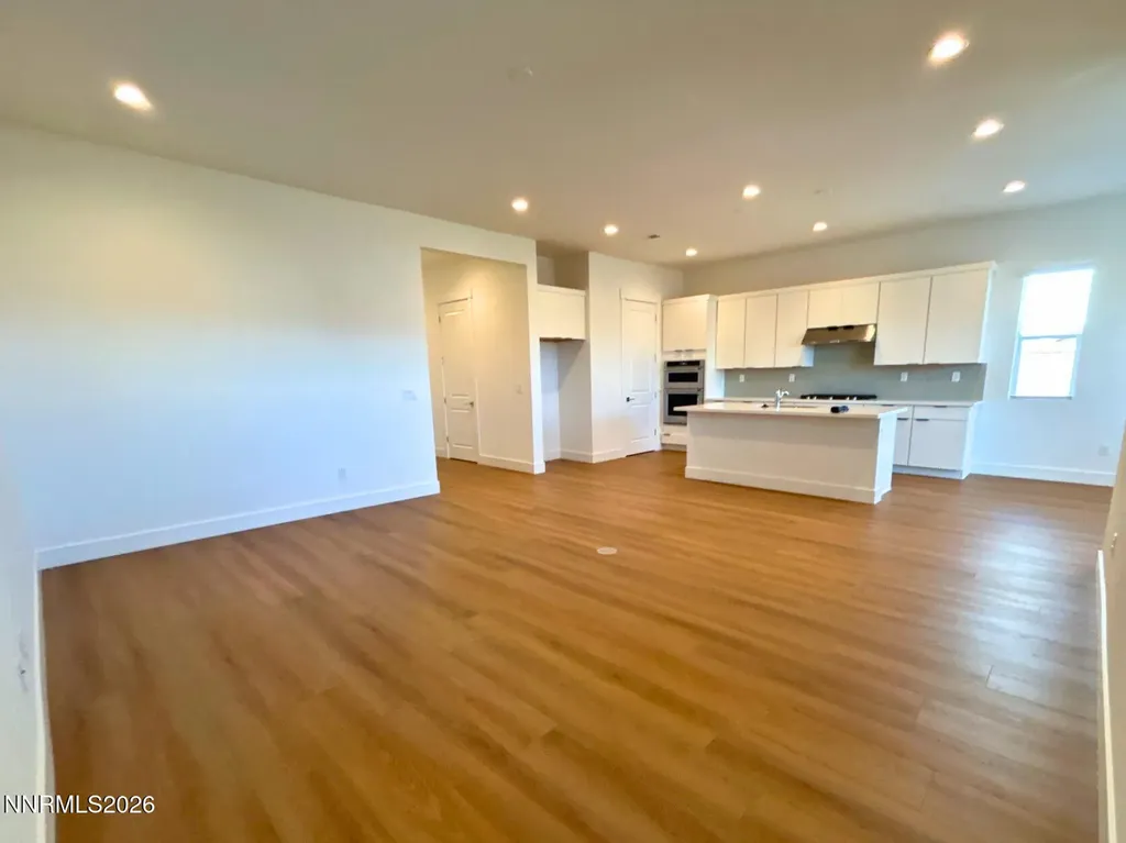 7328 Oakmont Sparks NV 89436