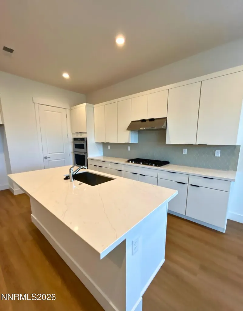 7328 Oakmont Sparks NV 89436