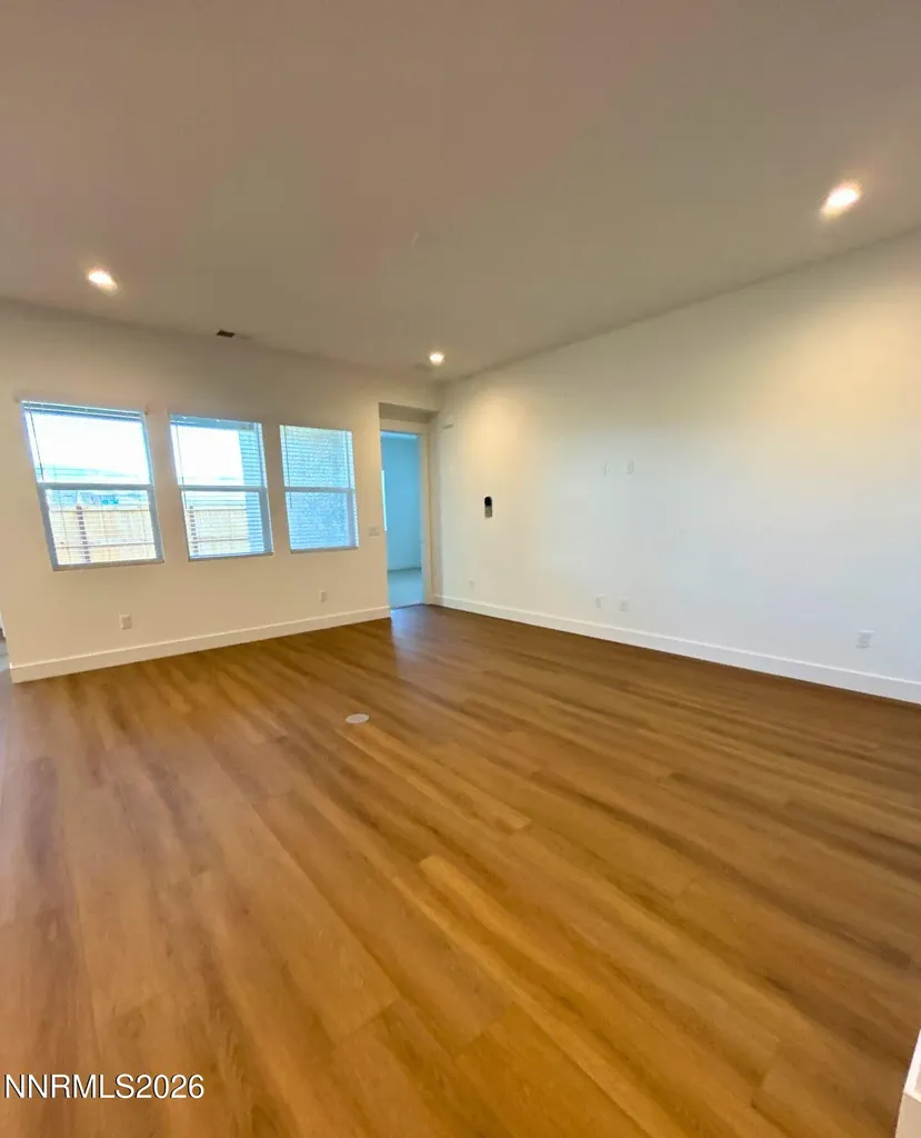 7328 Oakmont Sparks NV 89436