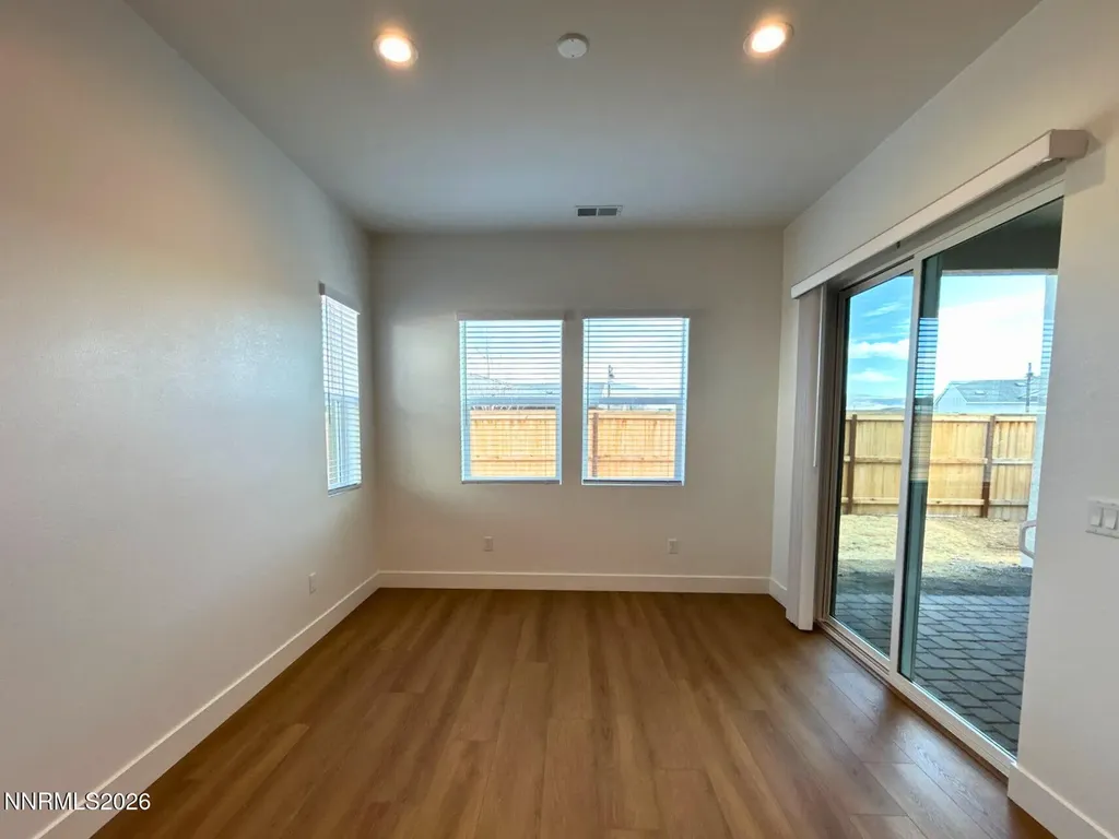 7328 Oakmont Sparks NV 89436