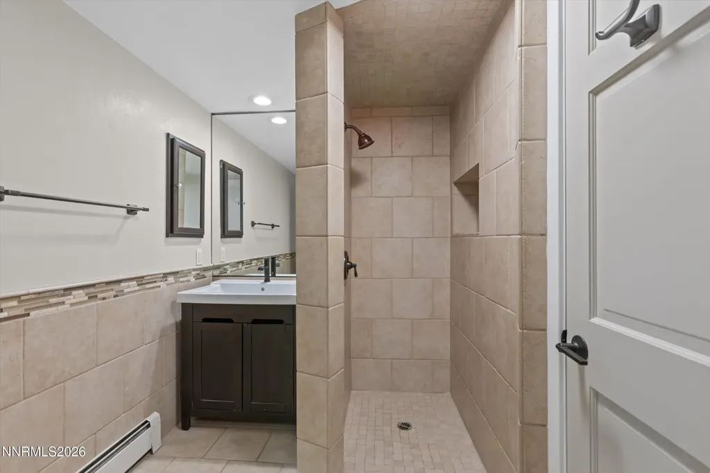 2725 Lake Ridge Shores Reno NV 89519