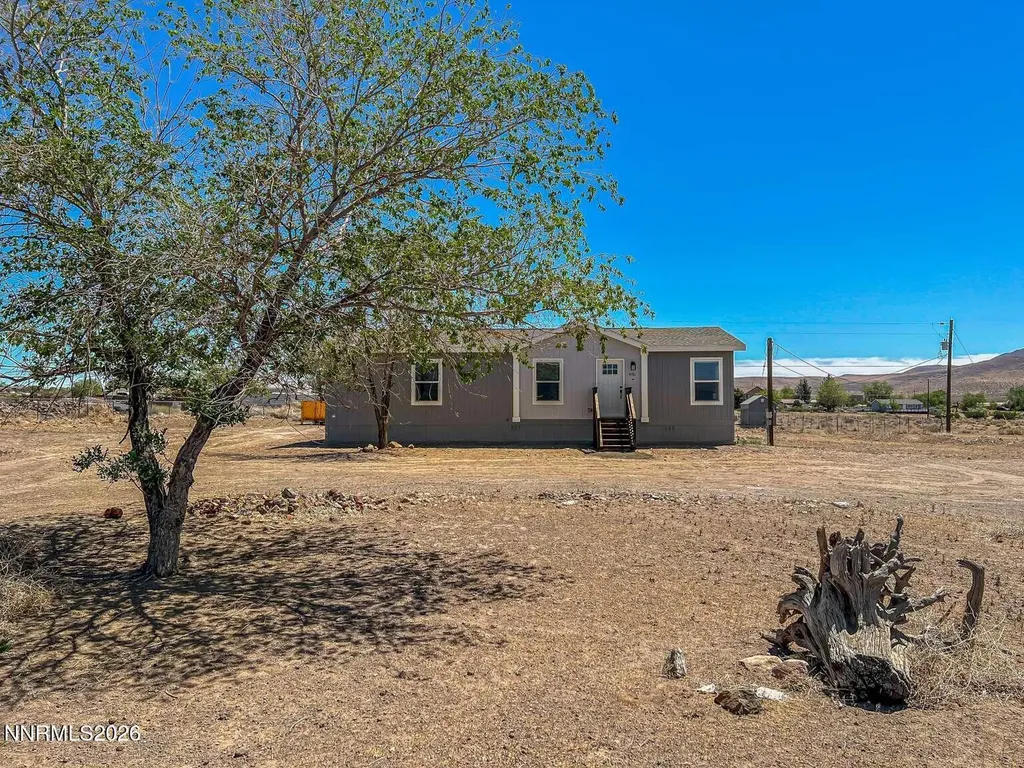 5190 Pueblo Stagecoach NV 89429
