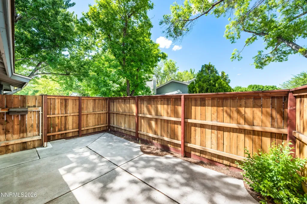 849 Woodberry Sparks NV 89434