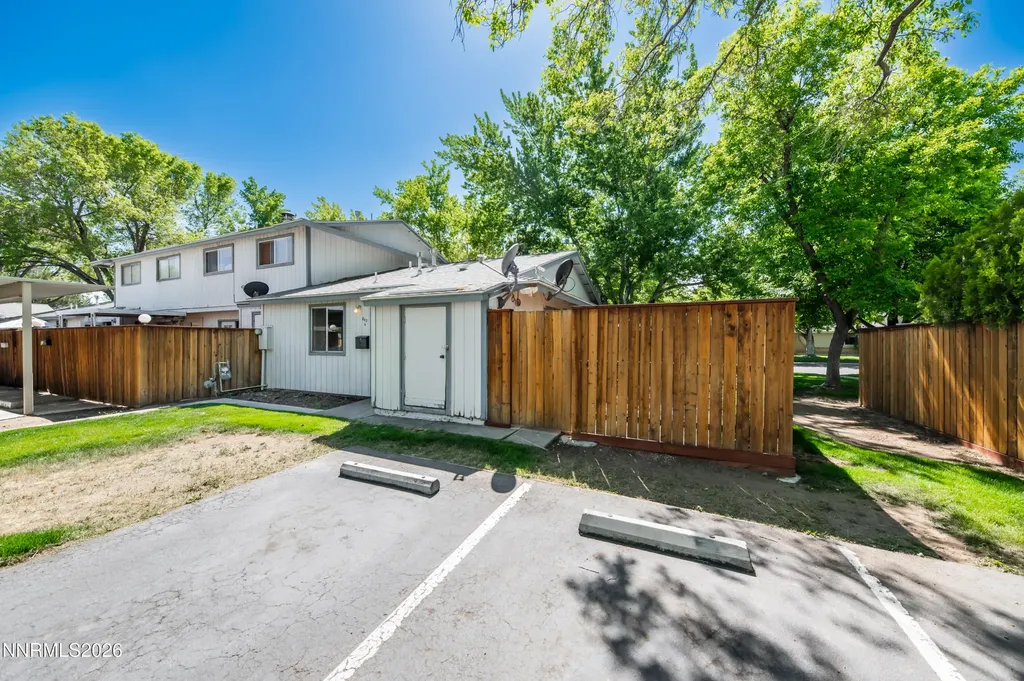 849 Woodberry Sparks NV 89434