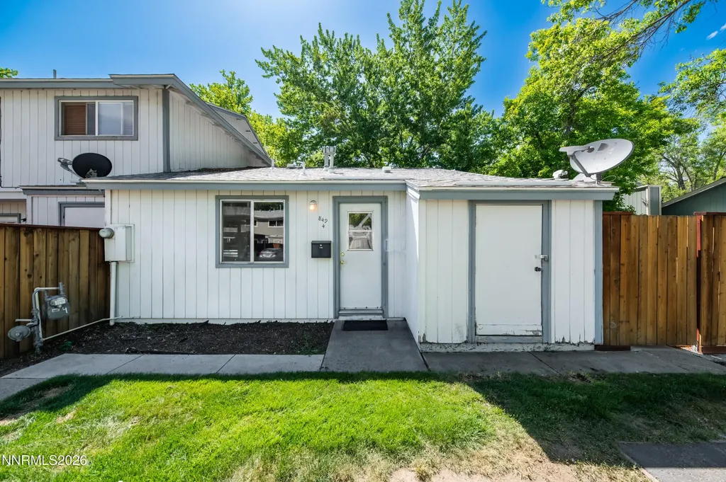 849 Woodberry Sparks NV 89434