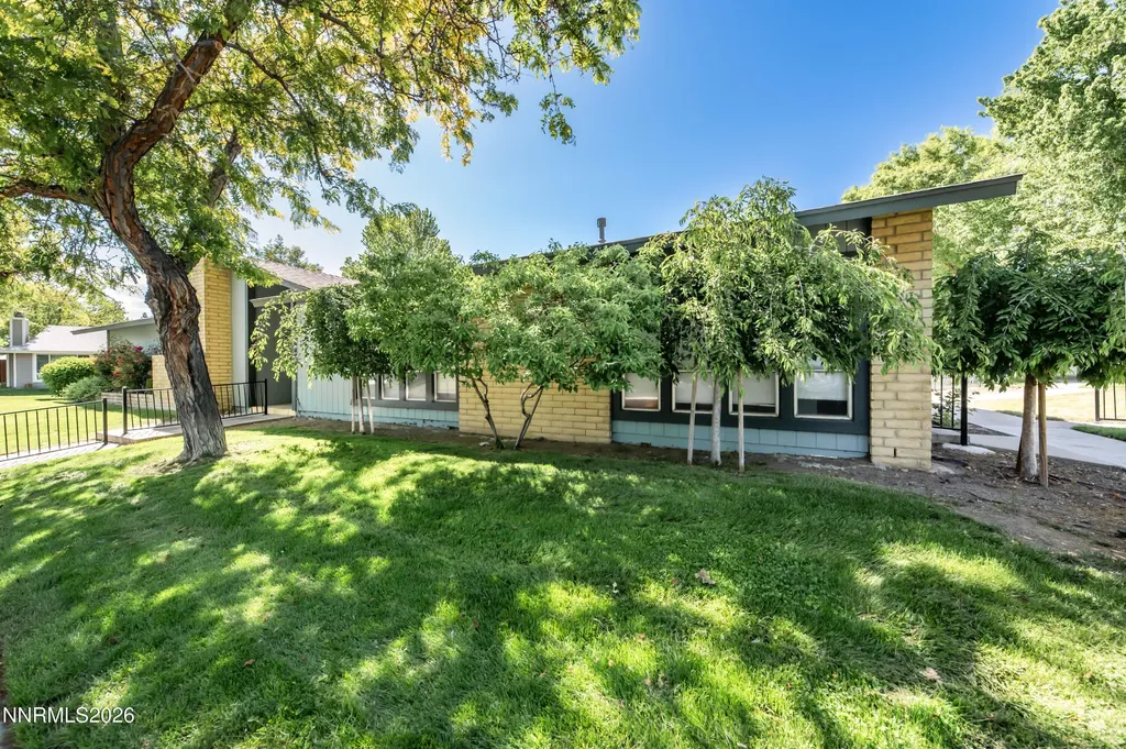 849 Woodberry Sparks NV 89434