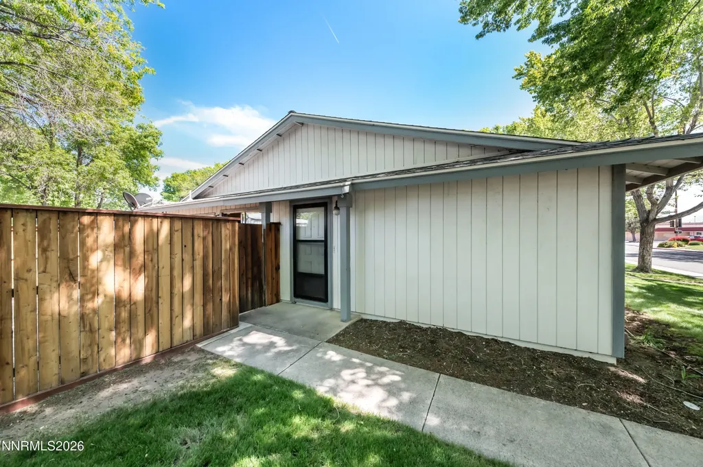 849 Woodberry Sparks NV 89434