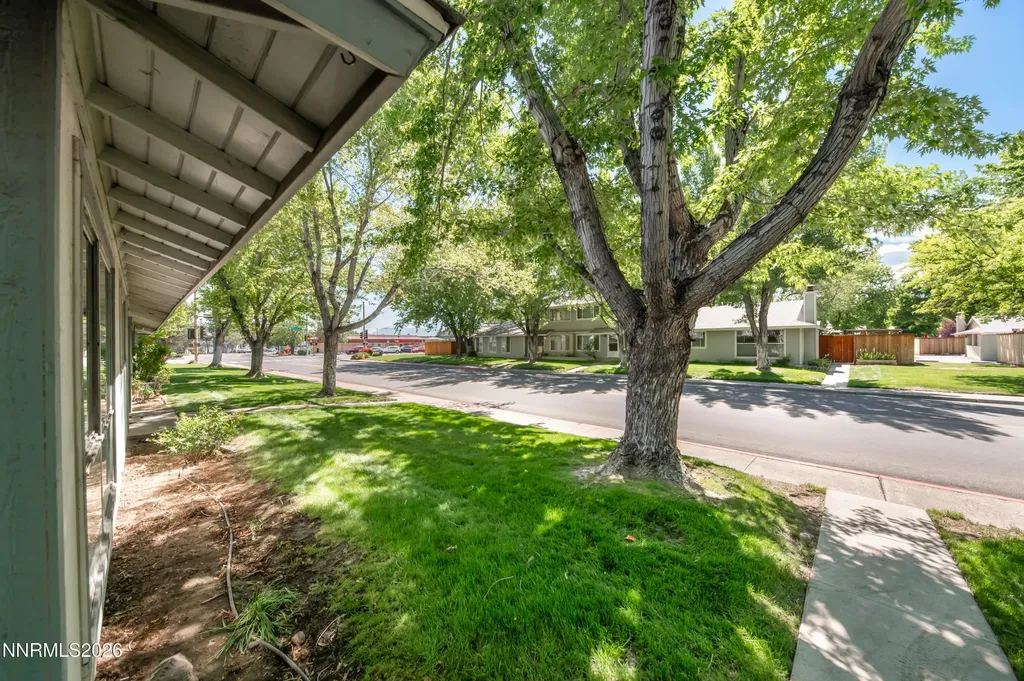 849 Woodberry Sparks NV 89434