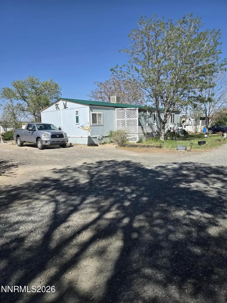 3716 Cypress Silver Springs NV 89429