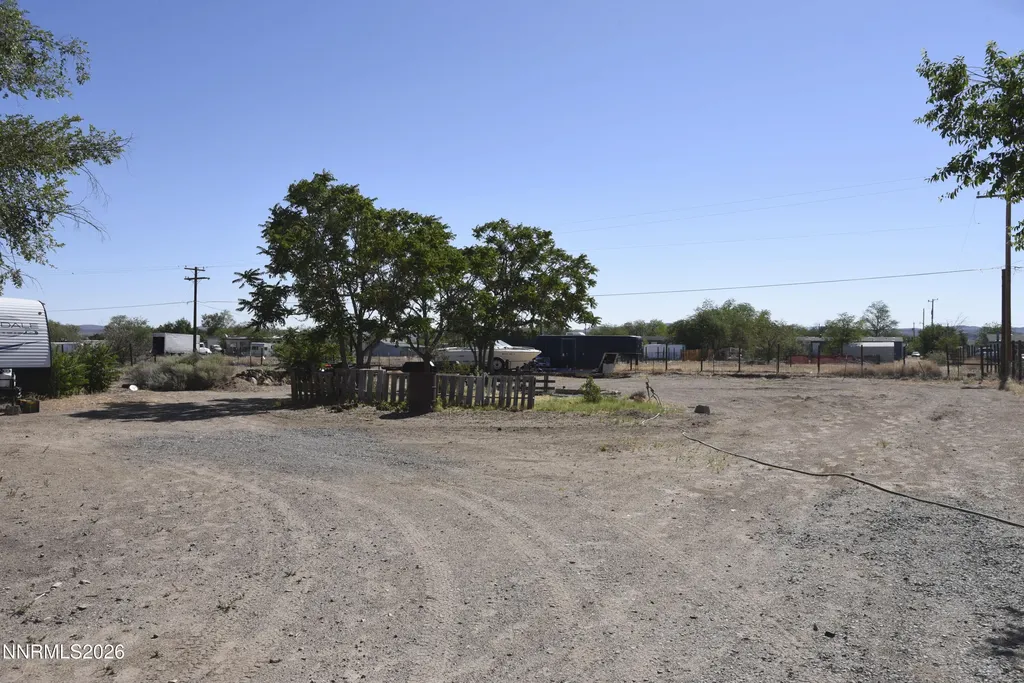 3716 Cypress Silver Springs NV 89429