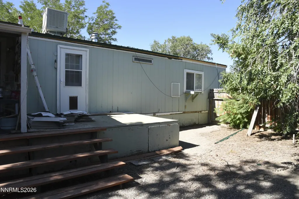 3716 Cypress Silver Springs NV 89429