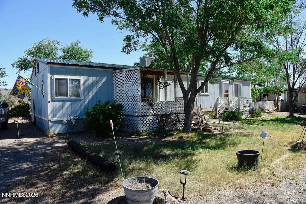 3716 Cypress Silver Springs NV 89429