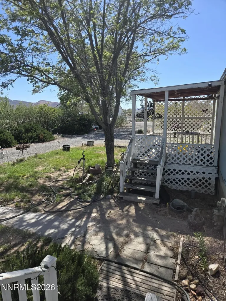 3716 Cypress Silver Springs NV 89429