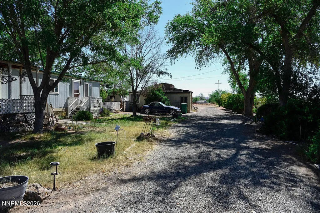3716 Cypress Silver Springs NV 89429