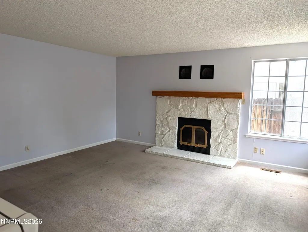 1671 Glen Oaks Reno NV 89523