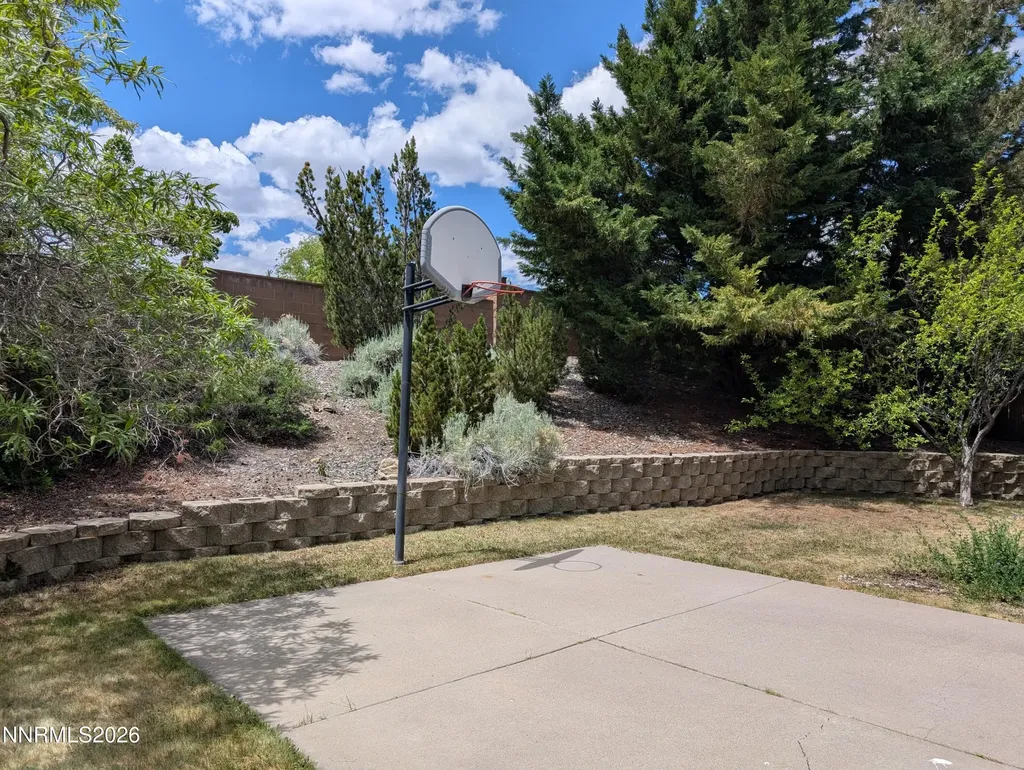 1671 Glen Oaks Reno NV 89523