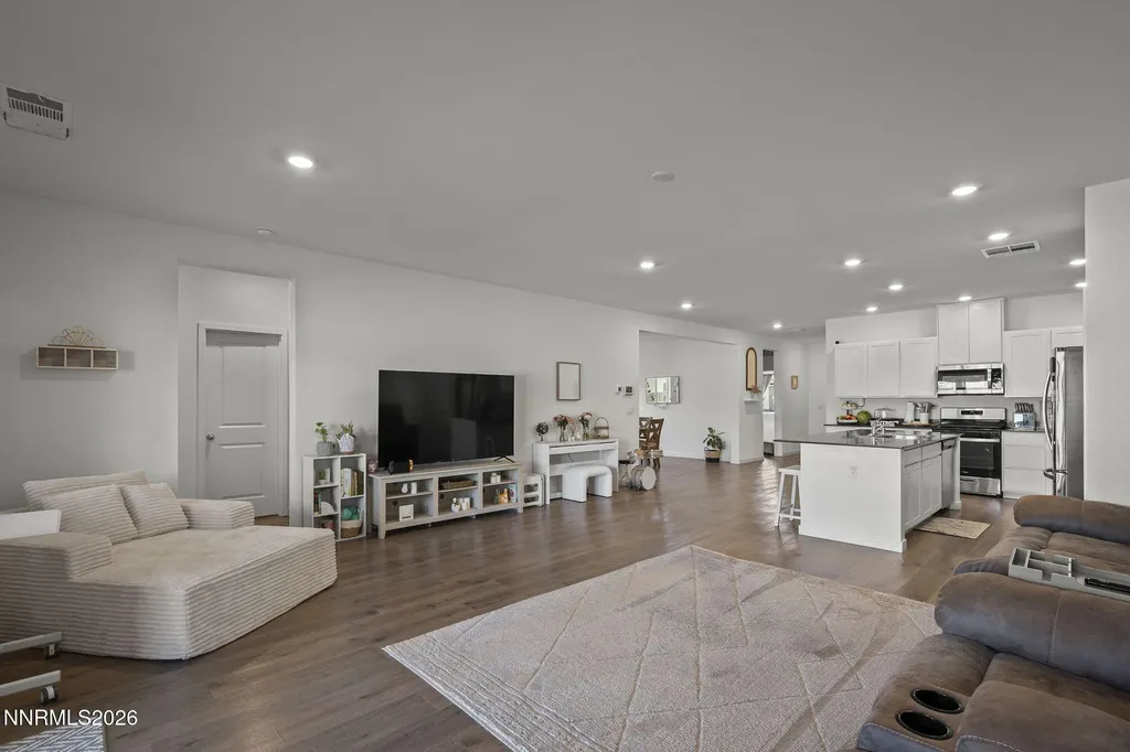 738 Butte Creek Dayton NV 89403