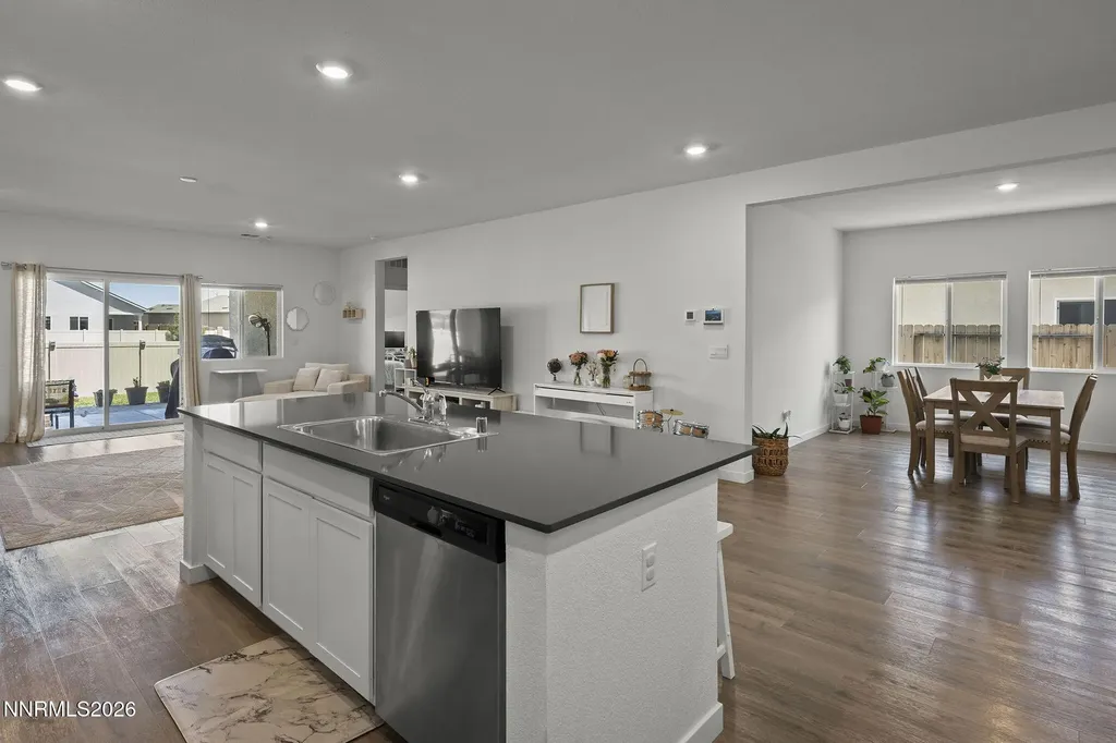 738 Butte Creek Dayton NV 89403