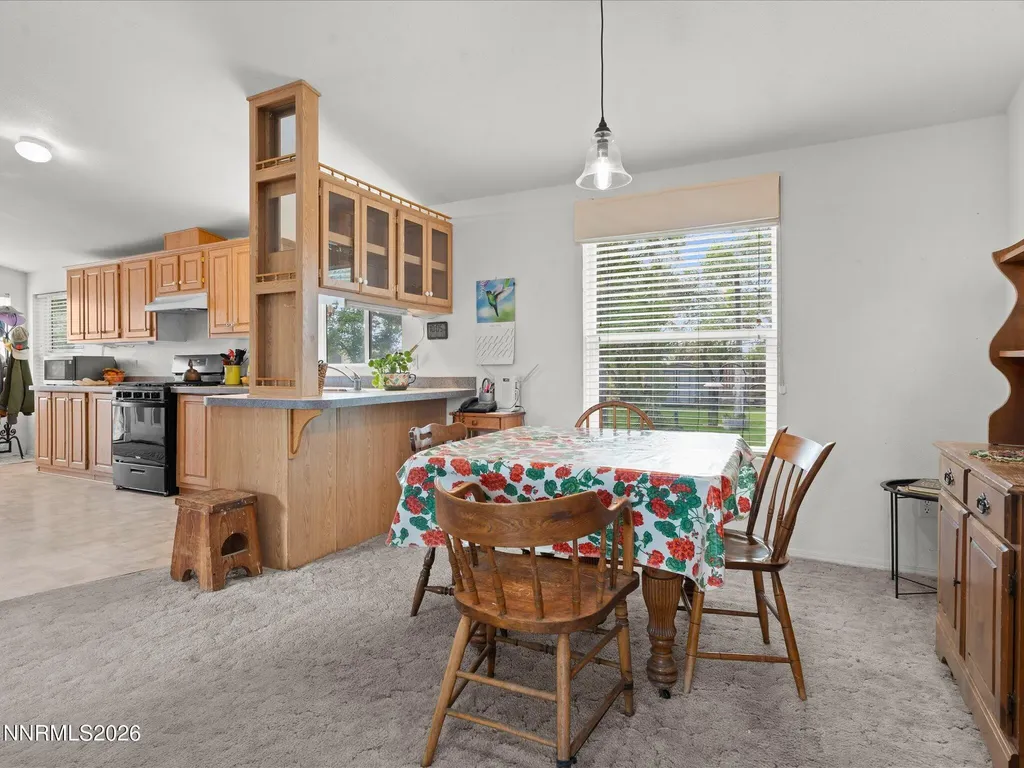 8749 Elm Silver Springs NV 89429