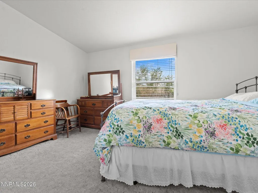 8749 Elm Silver Springs NV 89429