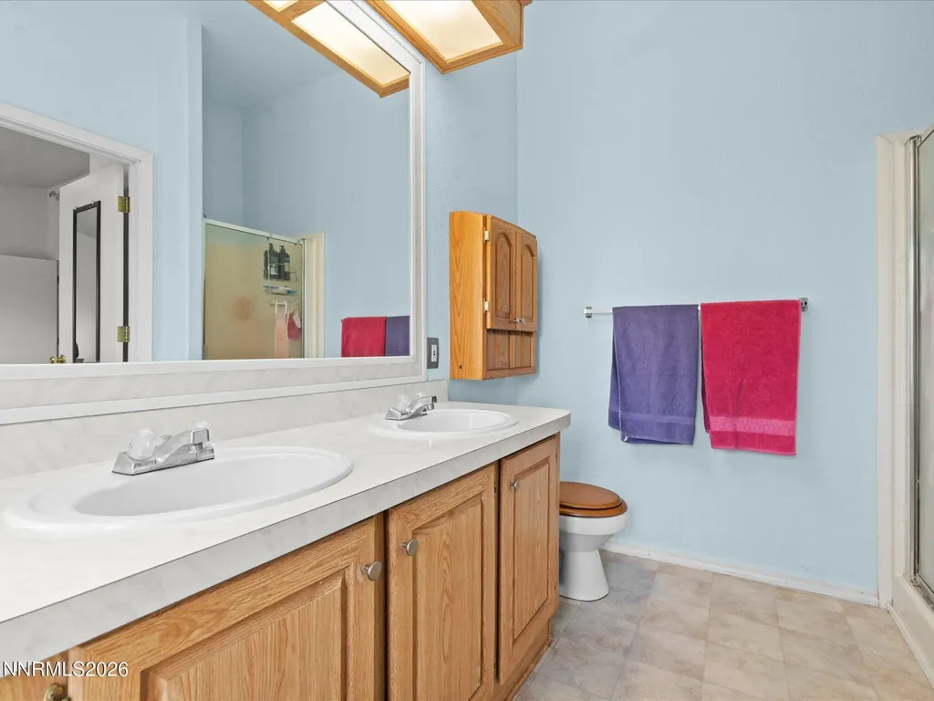 8749 Elm Silver Springs NV 89429