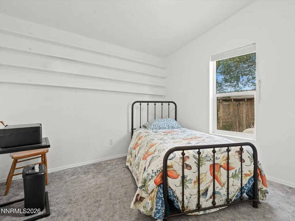 8749 Elm Silver Springs NV 89429