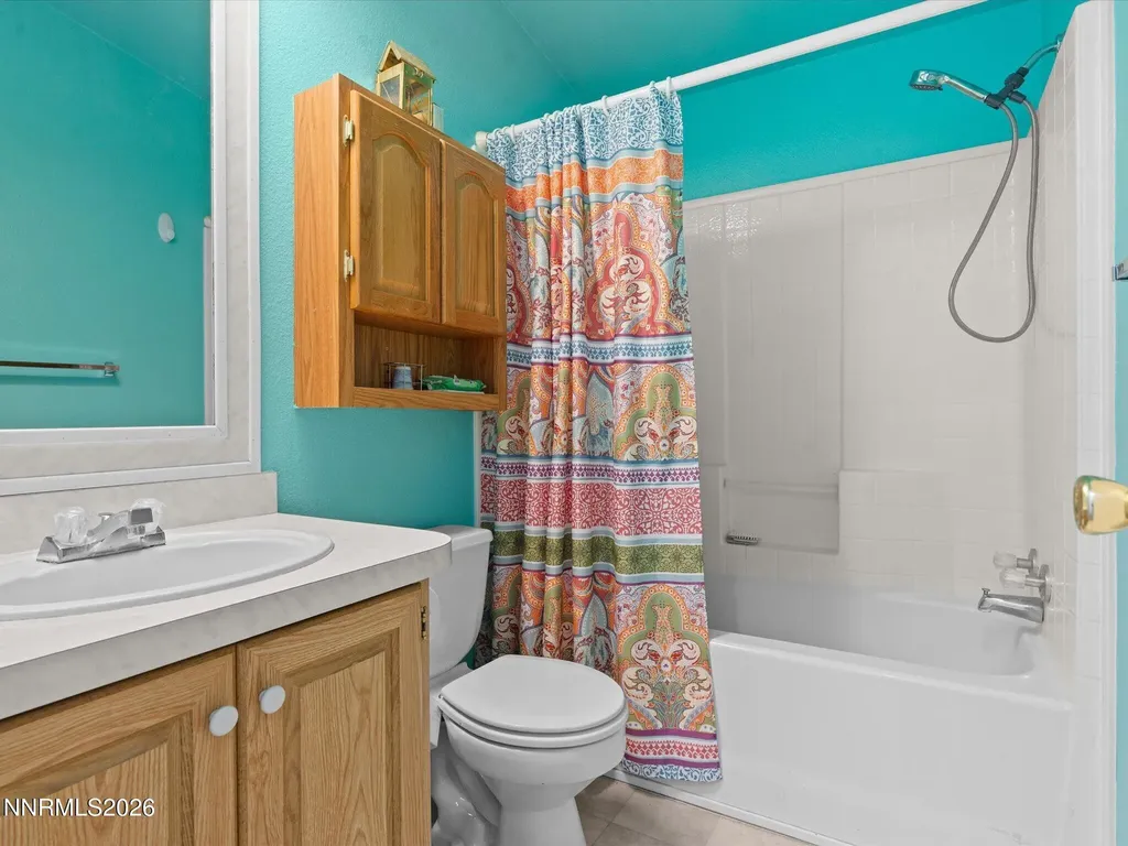 8749 Elm Silver Springs NV 89429