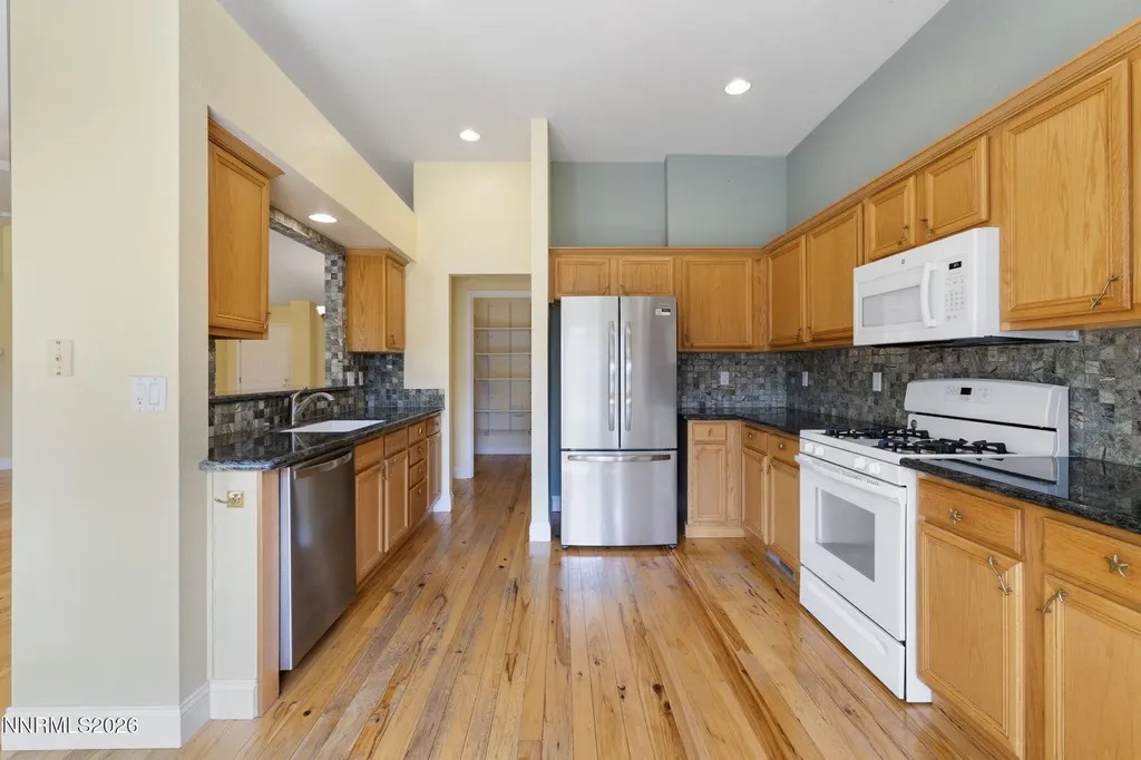 2972 Hot Springs Minden NV 89423