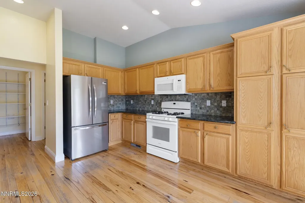 2972 Hot Springs Minden NV 89423