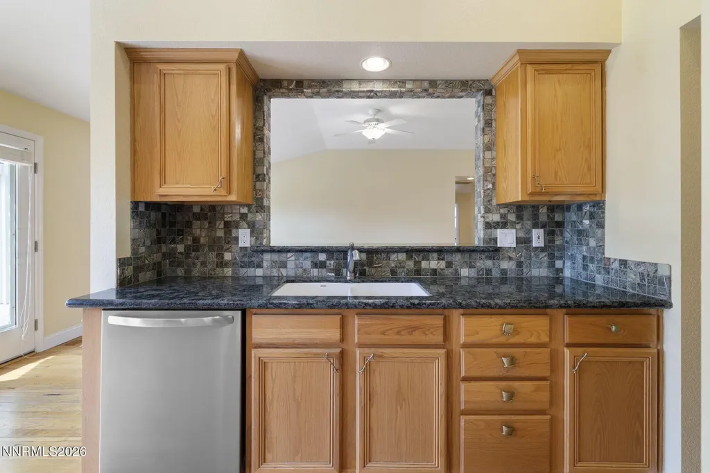 2972 Hot Springs Minden NV 89423