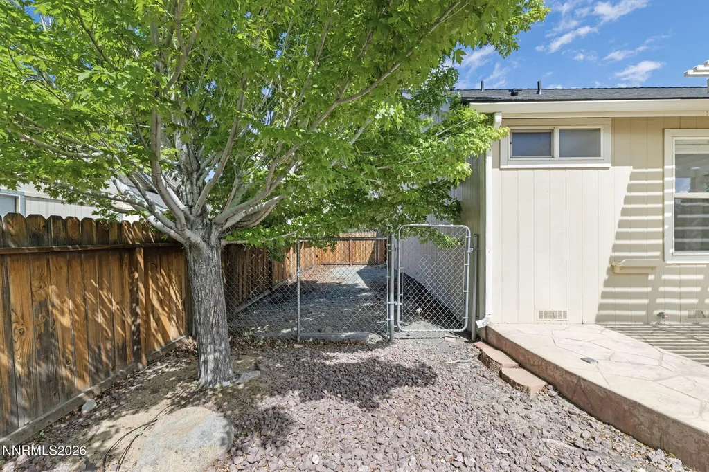 2972 Hot Springs Minden NV 89423