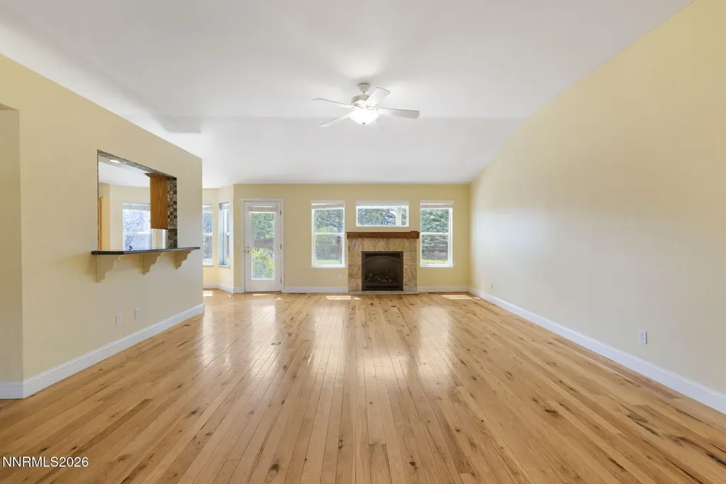 2972 Hot Springs Minden NV 89423