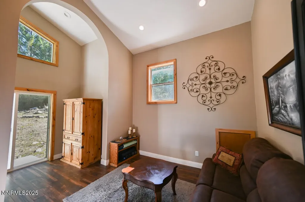 1147 Autumn Hills Gardnerville NV 89460